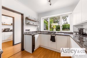 kitchen- click for photo gallery